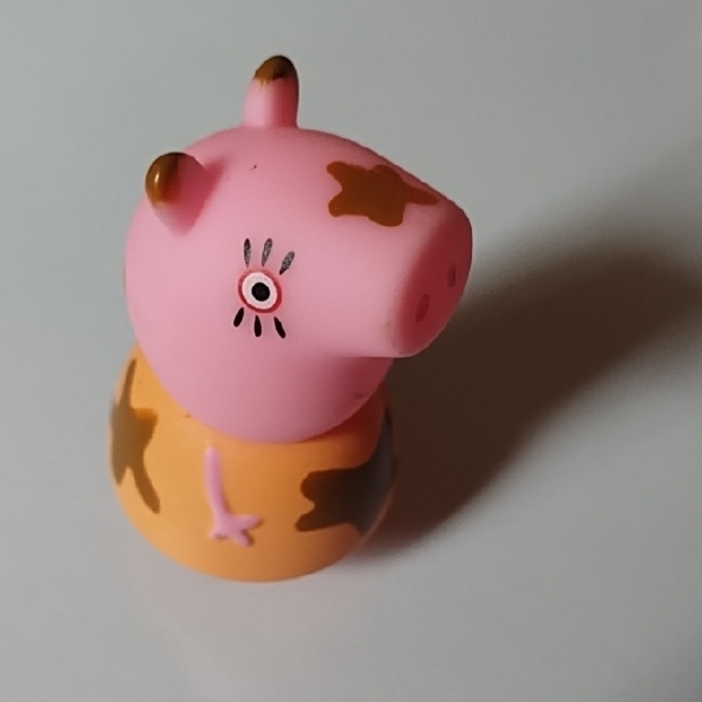 Peppa Pig's Muddy Puddles Family Figure Mommy